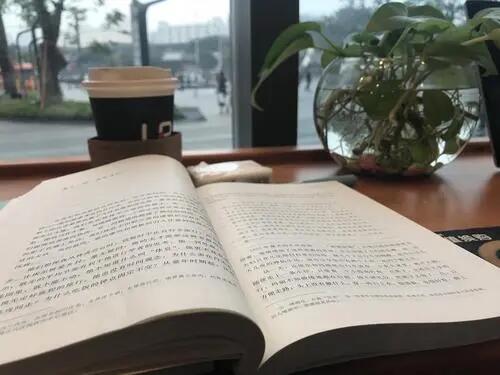 电子图书馆对大学生的好处_图书馆对于大学生的作用_大学图书馆对学生的好处